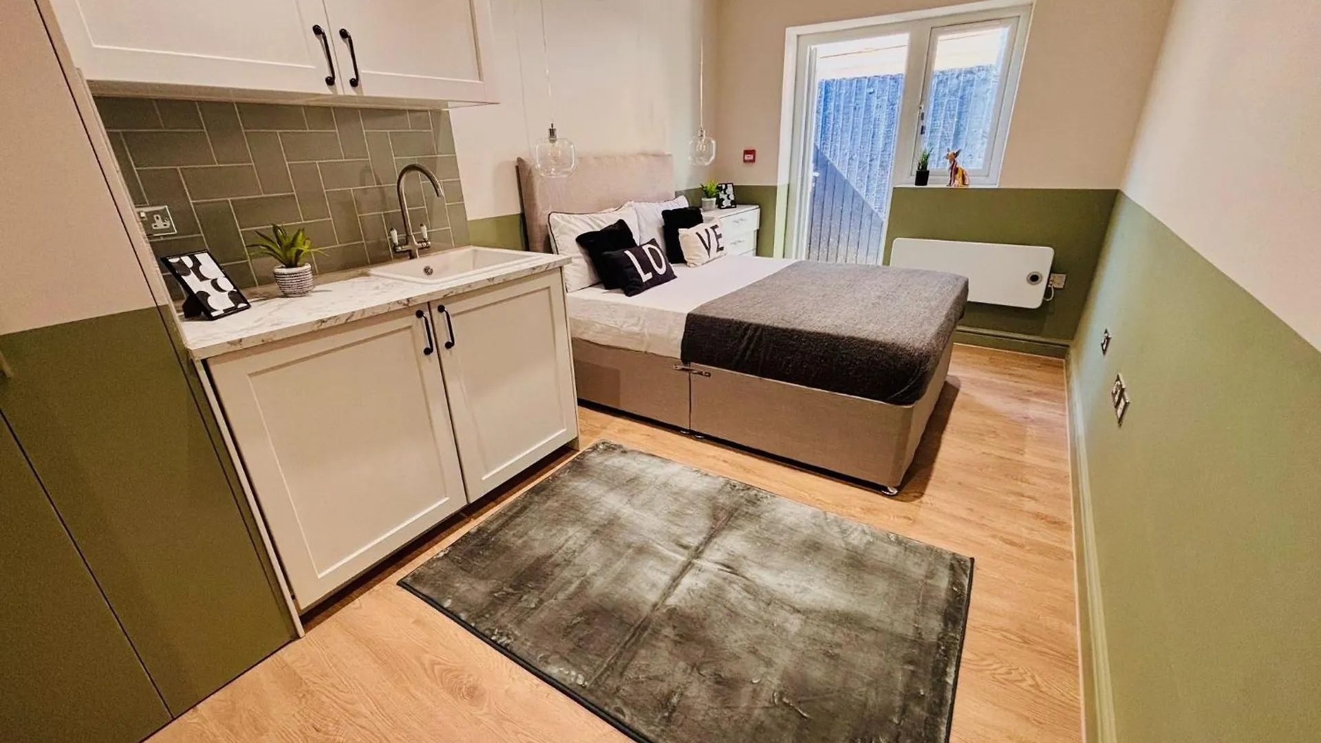 Luxury Standard Flats In Central London, Ideal For Tourists Northolt  United Kingdom