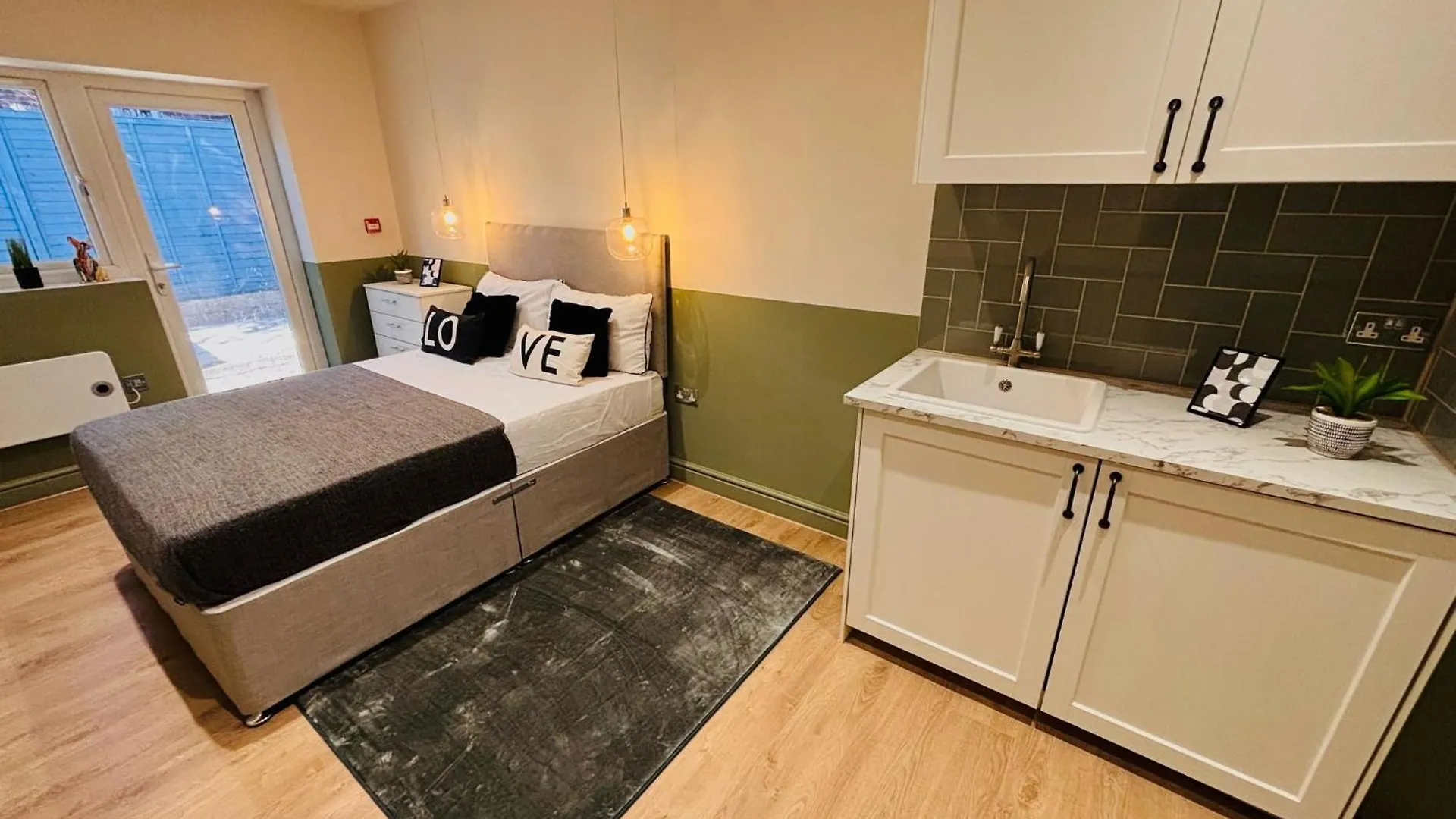 Luxury Standard Flats In Central London, Ideal For Tourists Northolt  Appartamento Northolt (Greater London)