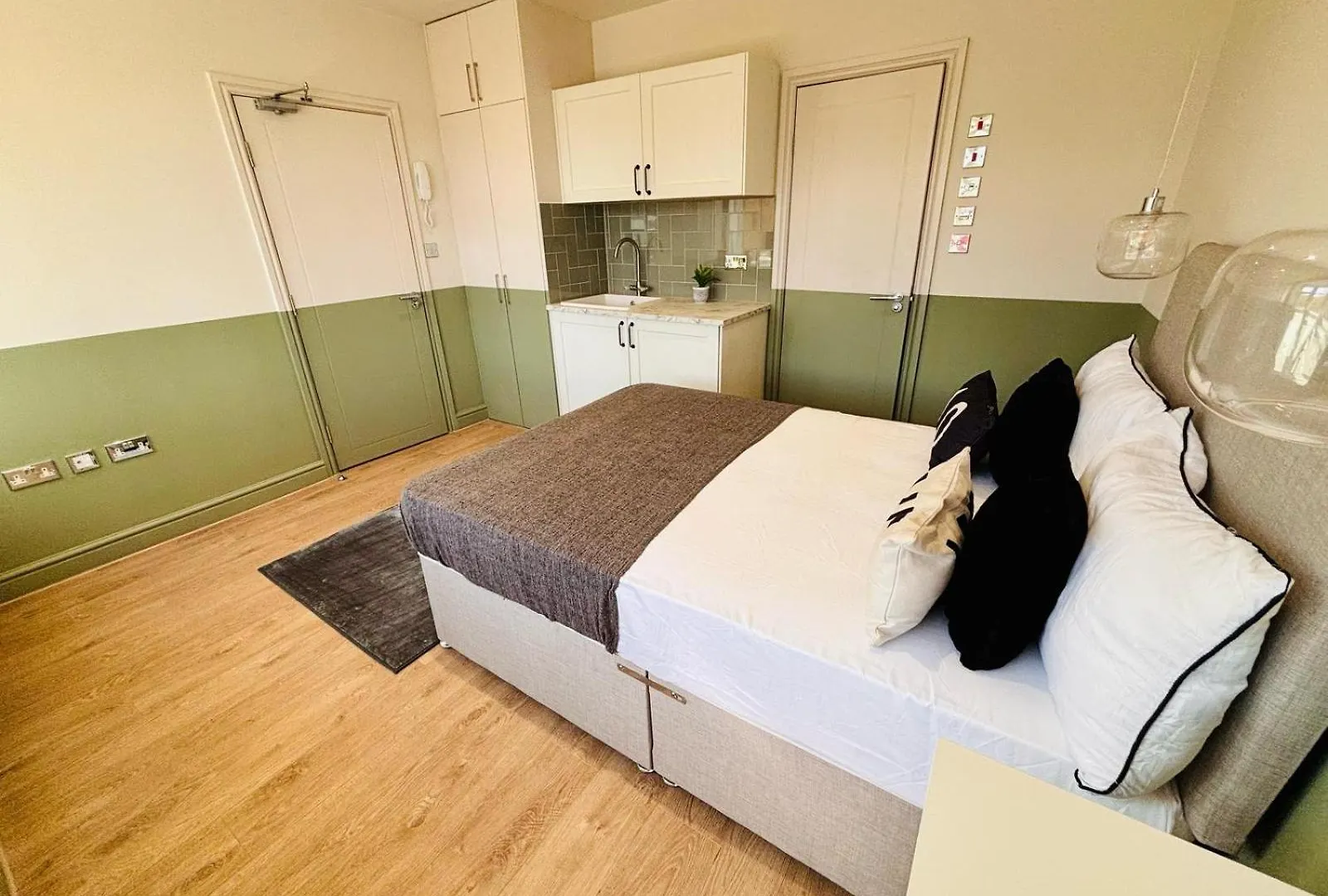 Luxury Standard Flats In Central London, Ideal For Tourists Northolt  Regno Unito