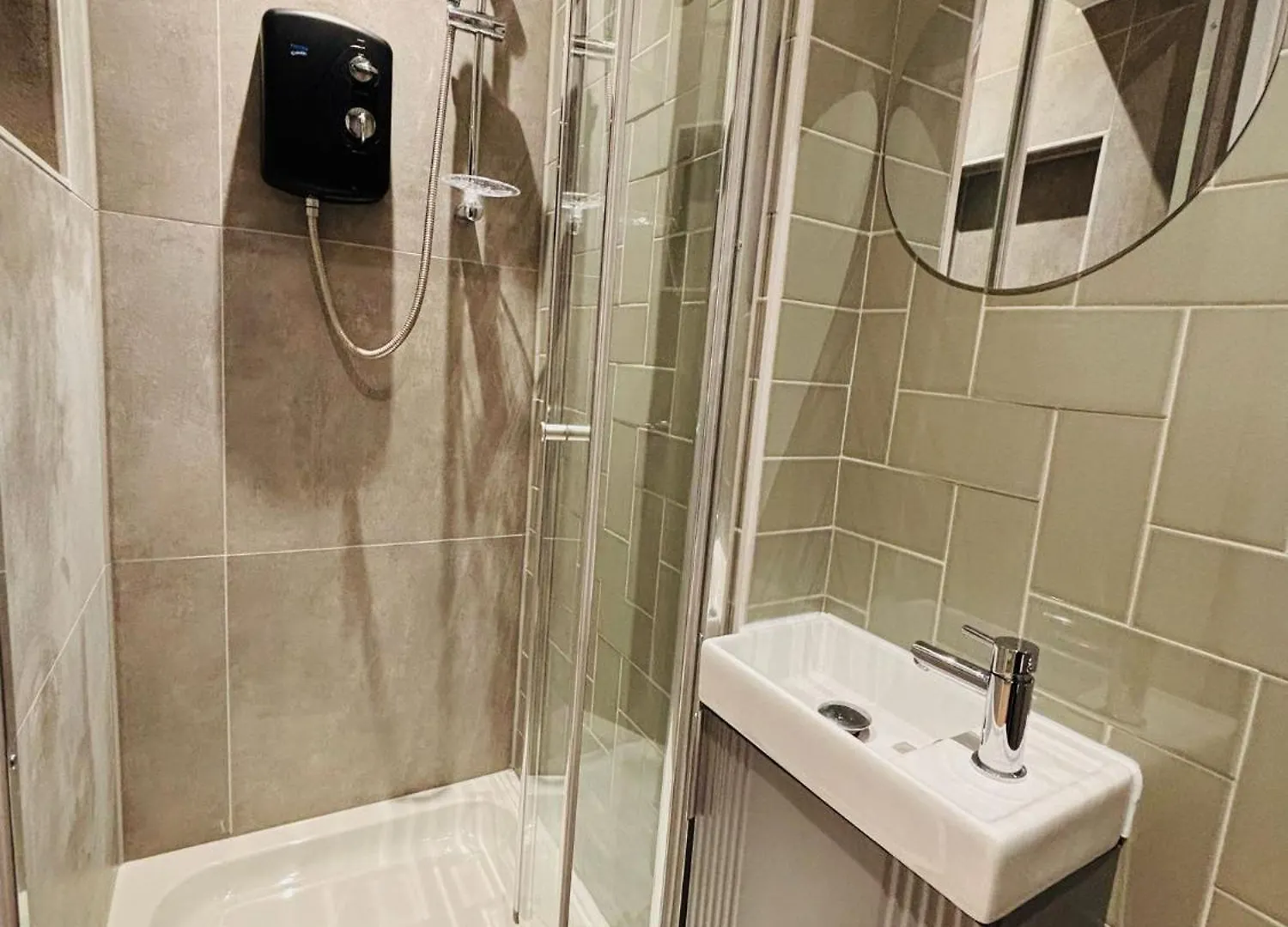Luxury Standard Flats In Central London, Ideal For Tourists Northolt  0*, Northolt (Greater London)