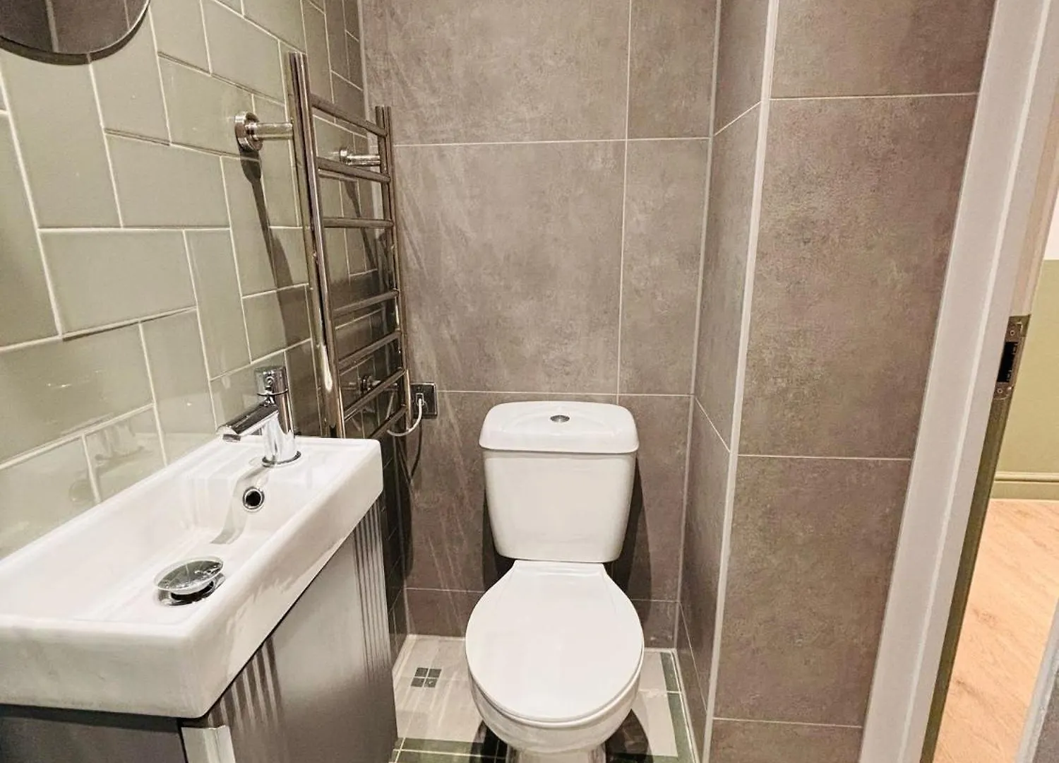 Apartment Luxury Standard Flats In Central London, Ideal For Tourists Northolt