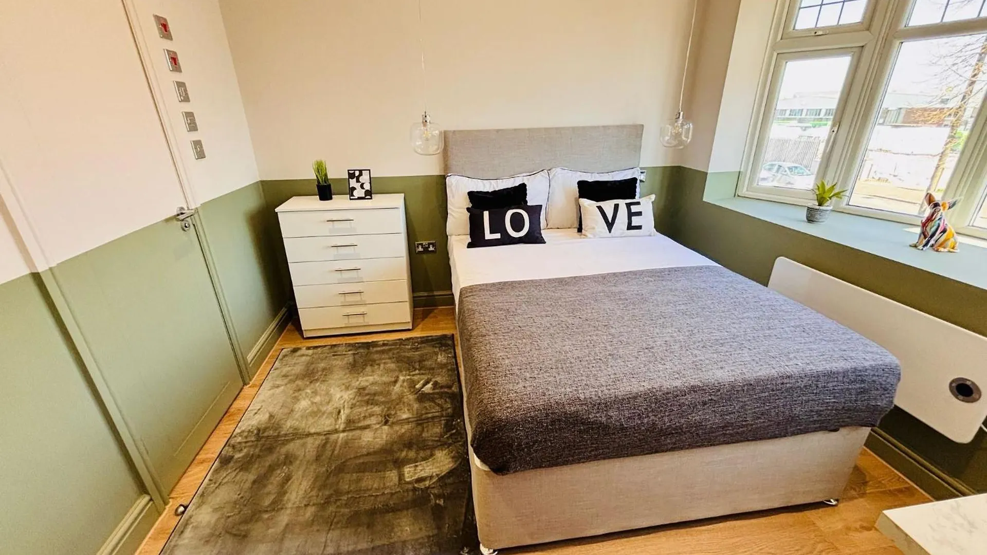 Luxury Standard Flats In Central London, Ideal For Tourists Northolt  0*, Northolt (Greater London) United Kingdom