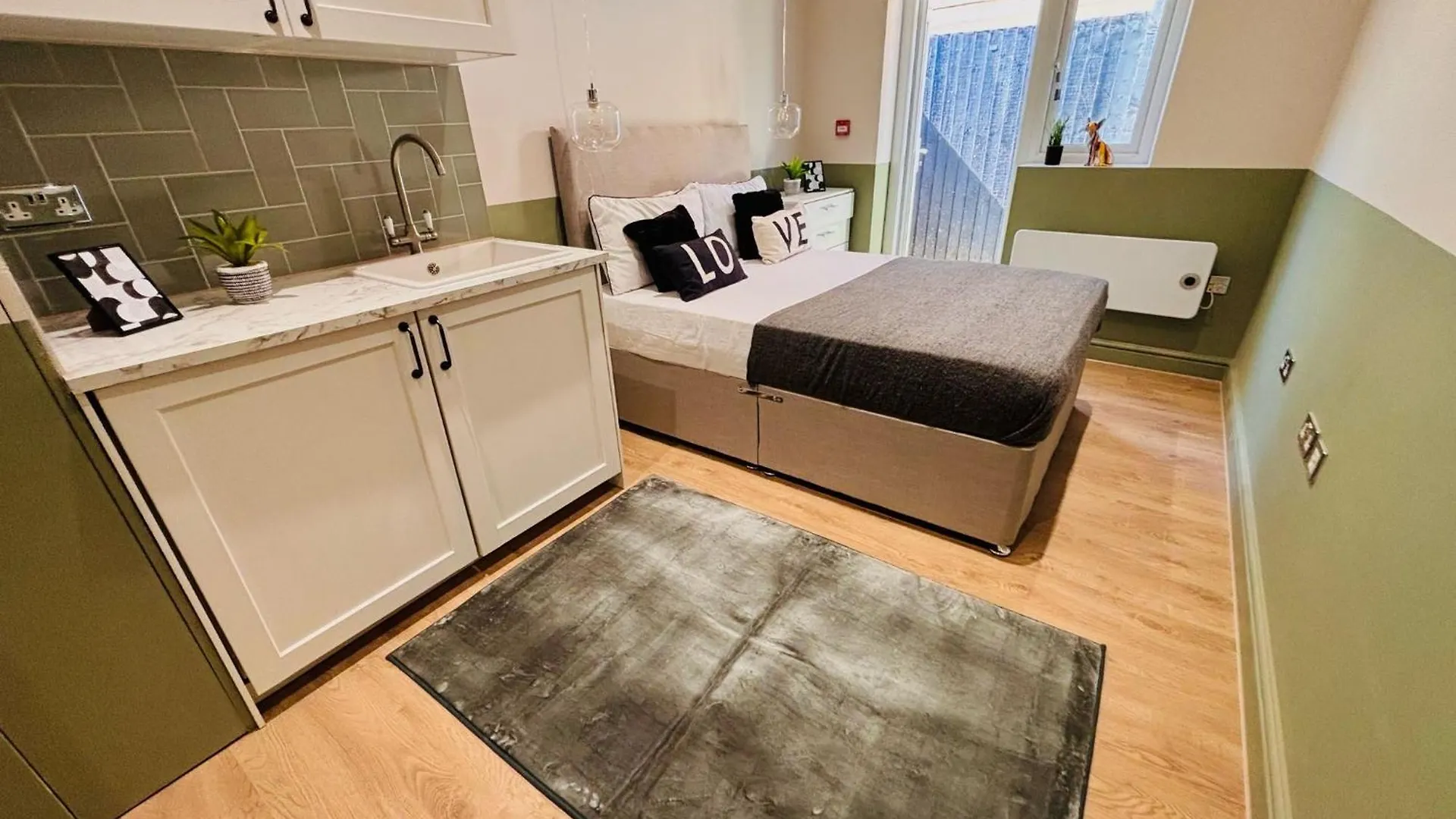 Luxury Standard Flats In Central London, Ideal For Tourists Northolt
