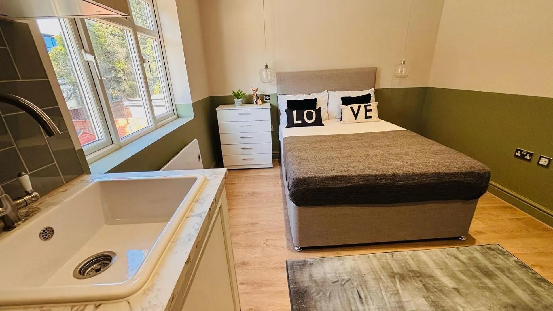 Apartment Luxury Standard Flats In Central London, Ideal For Tourists Northolt  United Kingdom