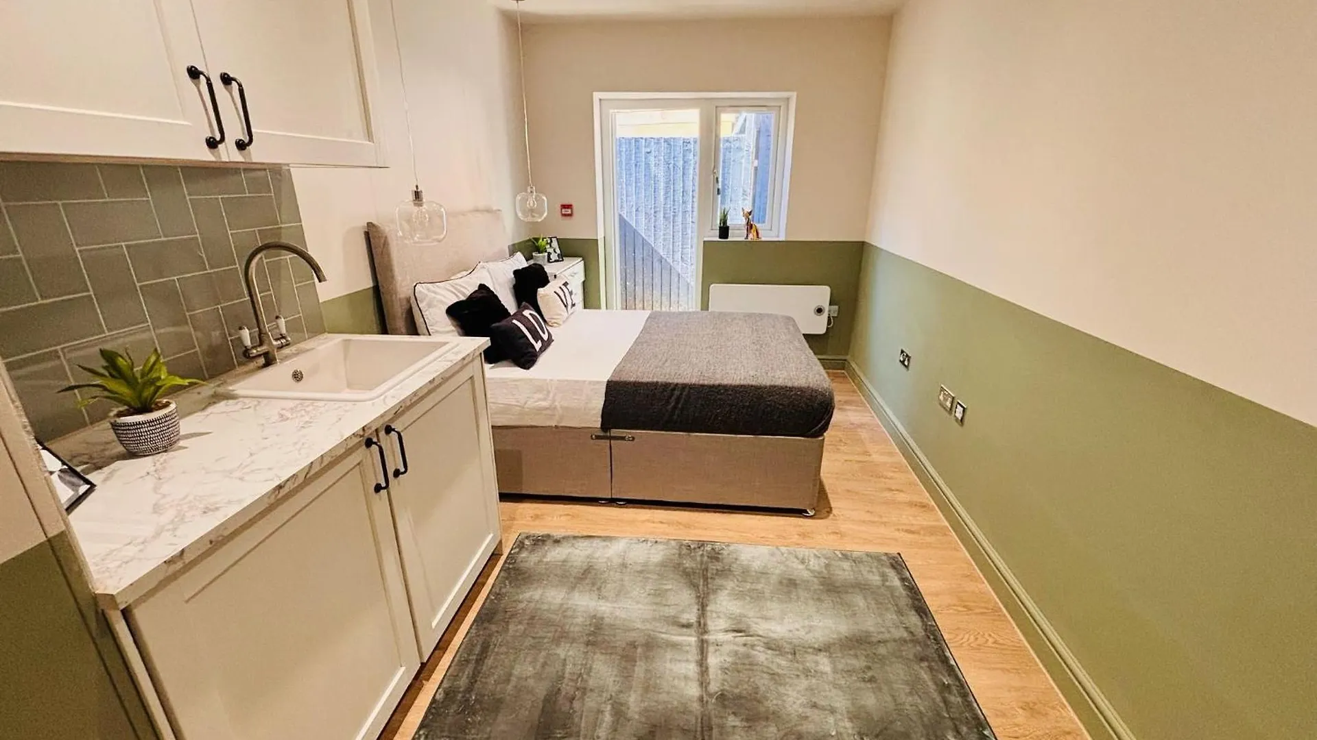 Luxury Standard Flats In Central London, Ideal For Tourists Northolt  Northolt (Greater London)