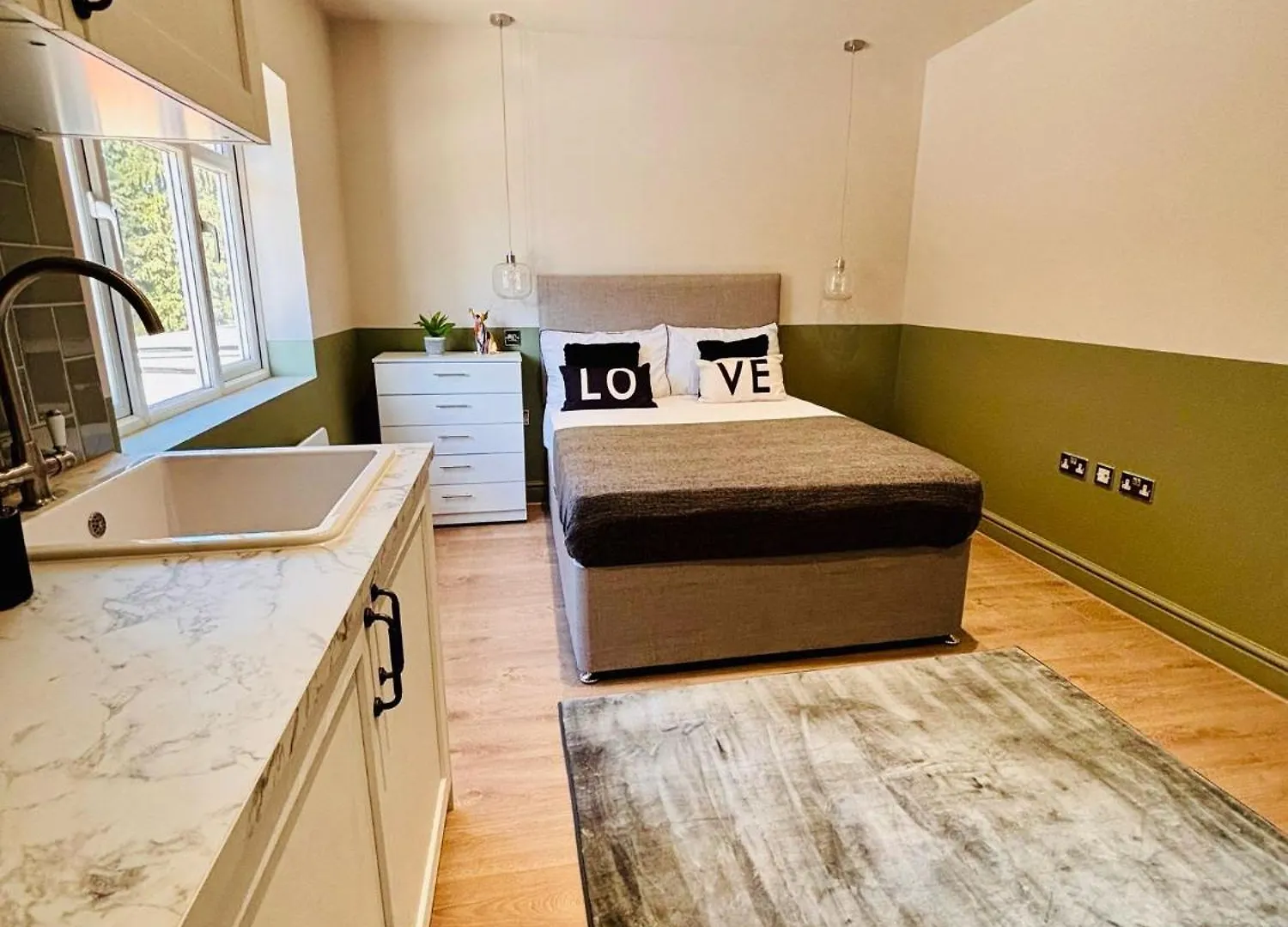 Luxury Standard Flats In Central London, Ideal For Tourists Northolt  United Kingdom