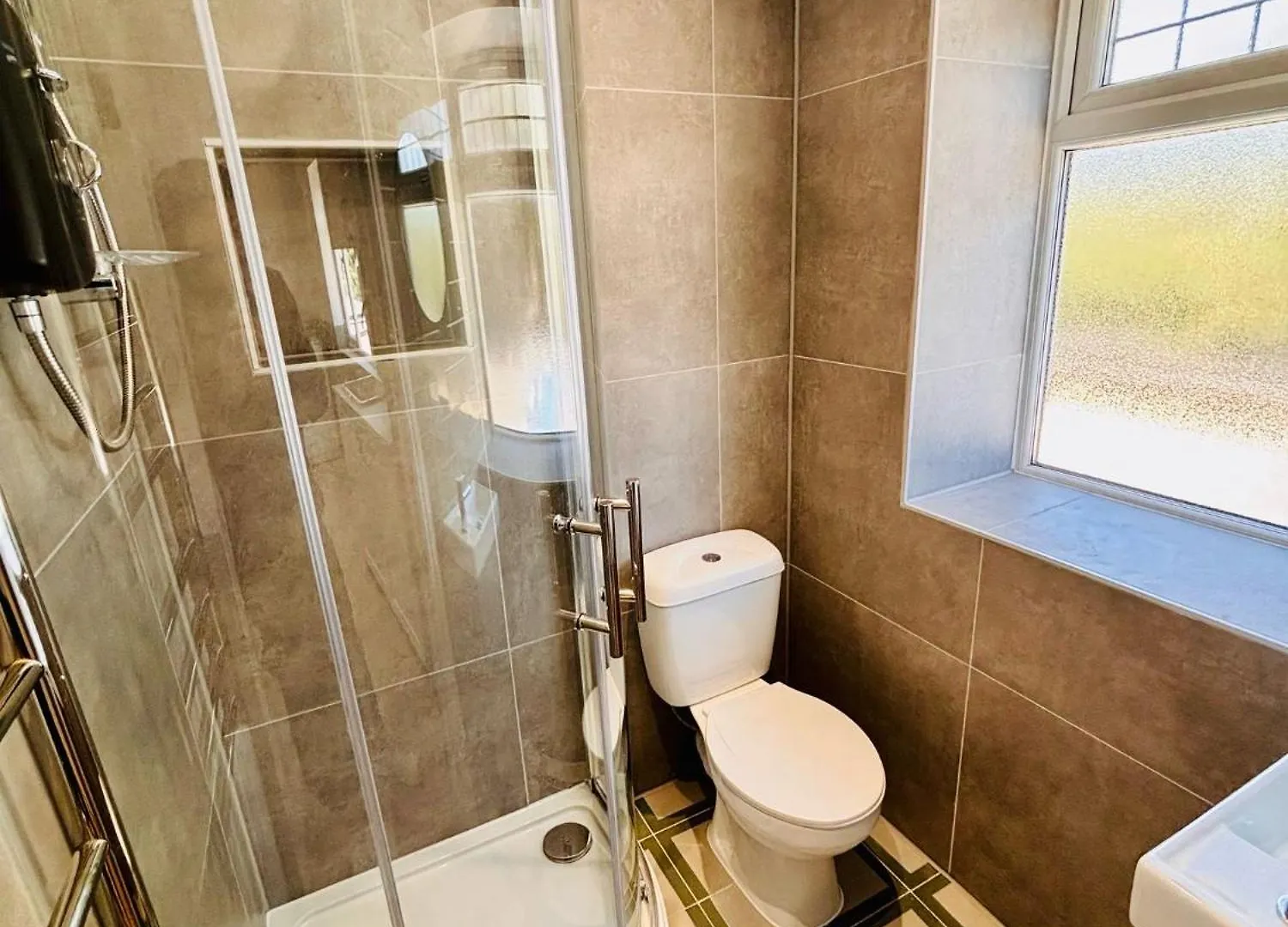 Apartment Luxury Standard Flats In Central London, Ideal For Tourists Northolt