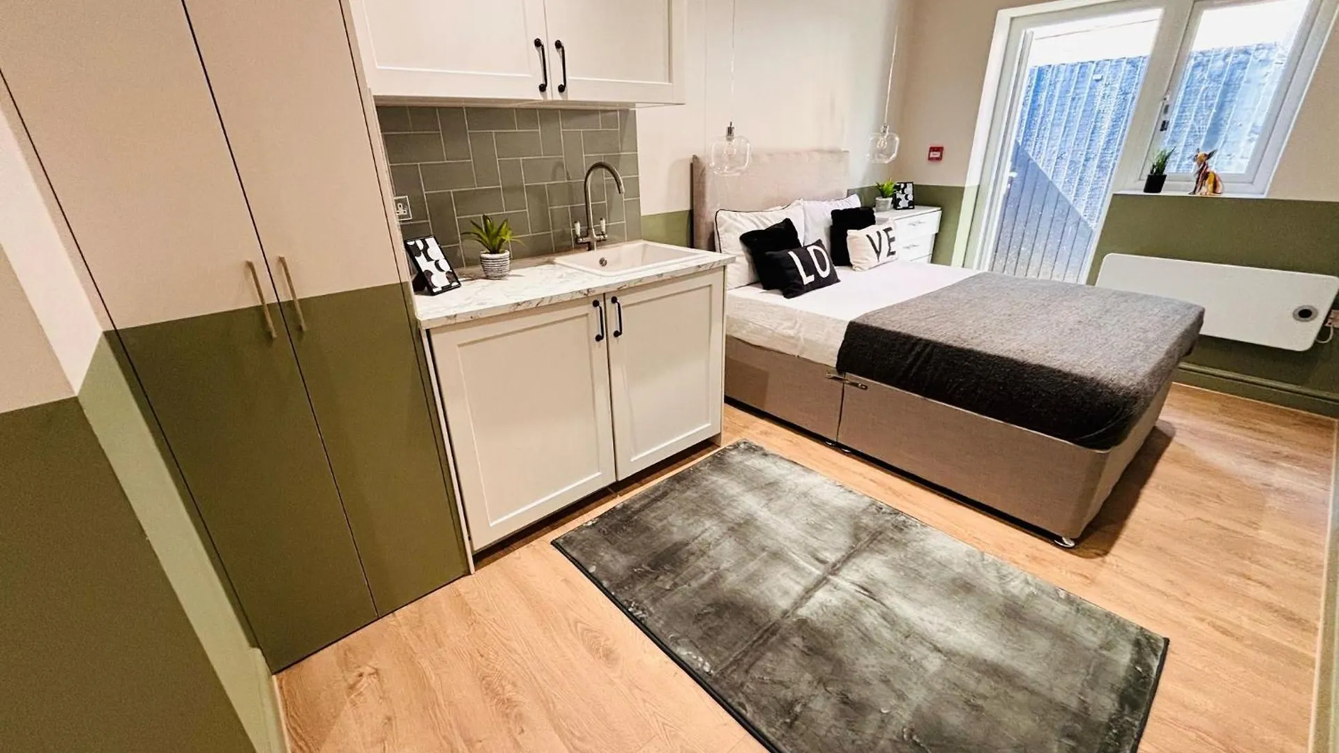 Apartment Luxury Standard Flats In Central London, Ideal For Tourists Northolt  United Kingdom