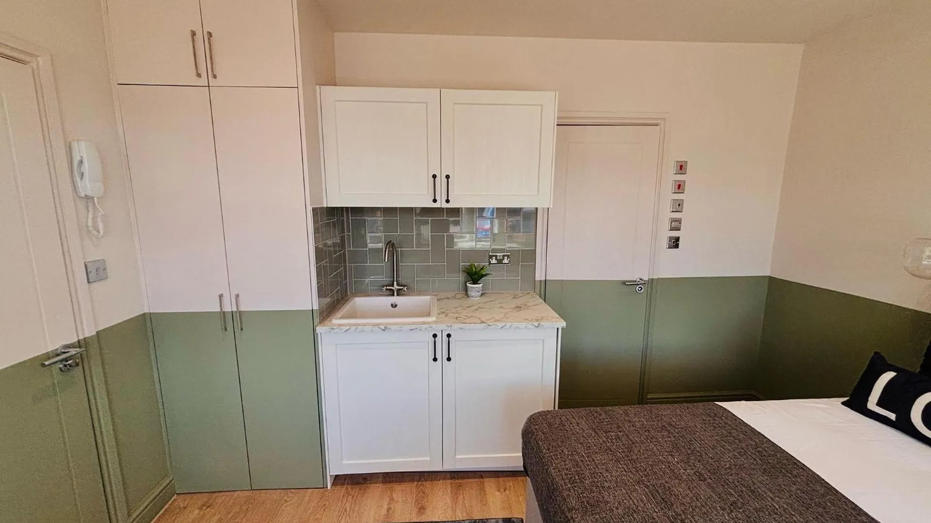 Apartment Luxury Standard Flats In Central London, Ideal For Tourists Northolt