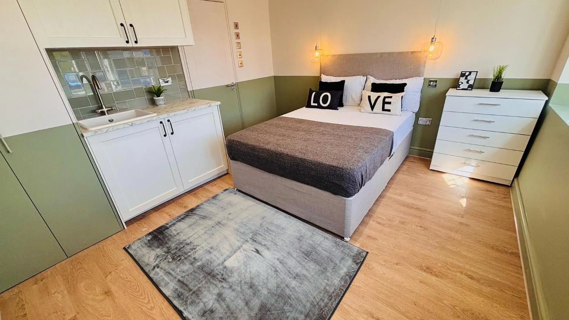 Luxury Standard Flats In Central London, Ideal For Tourists Northolt  Apartment Northolt (Greater London)