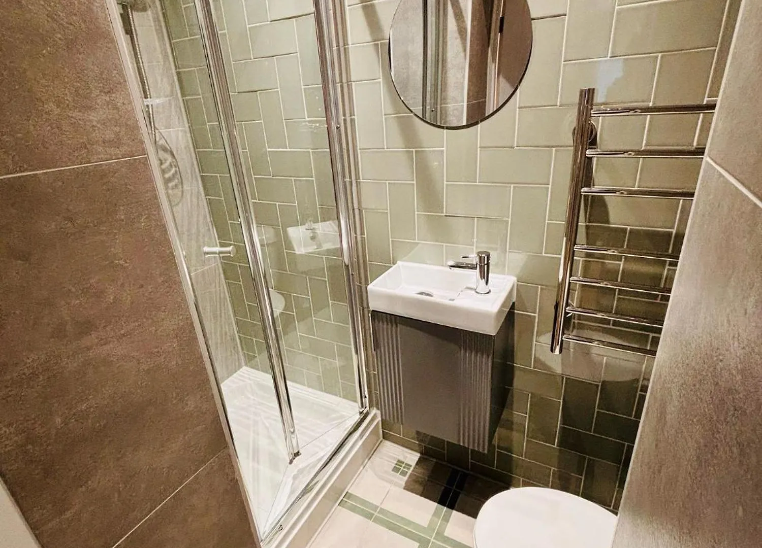 Luxury Standard Flats In Central London, Ideal For Tourists Northolt  Northolt (Greater London)